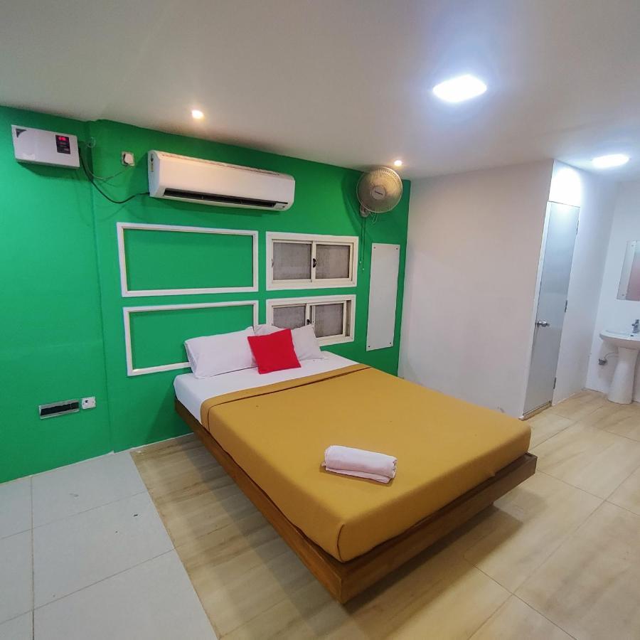 Woodpacker 2.0 Hostel Пондичери Екстериор снимка